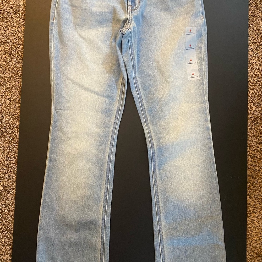 NWT Old Navy Mid-Rise Bootcut - Size 4